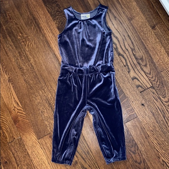 OshKosh B'gosh Other - OshKosh Velvet Romper | BUNDLE TO SAVE